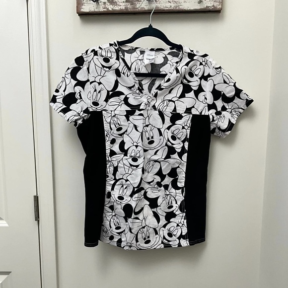 Disney's Minnie Mouse Scrub top white & black size medium - Picture 1 of 1